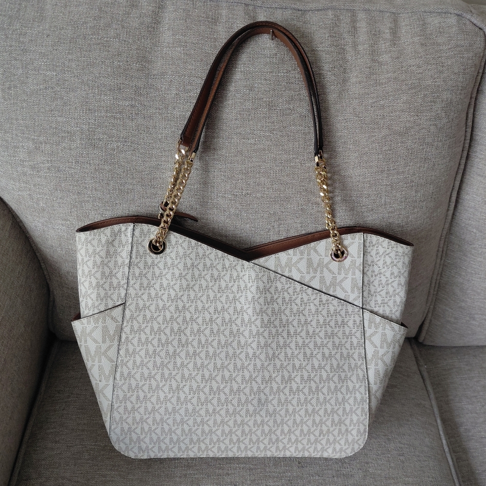 Michael Kors Jet Set Travel Tote Bag - Picture 2 of 11